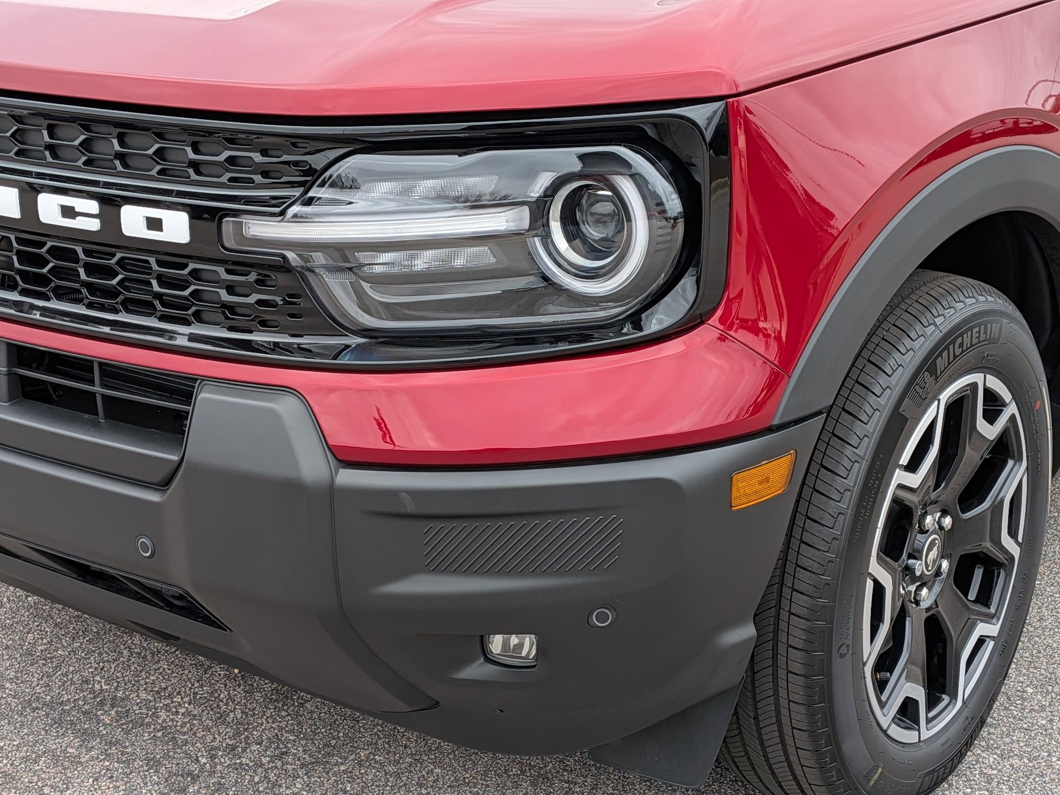 2025 Ford Bronco Sport Outer Banks photo 2