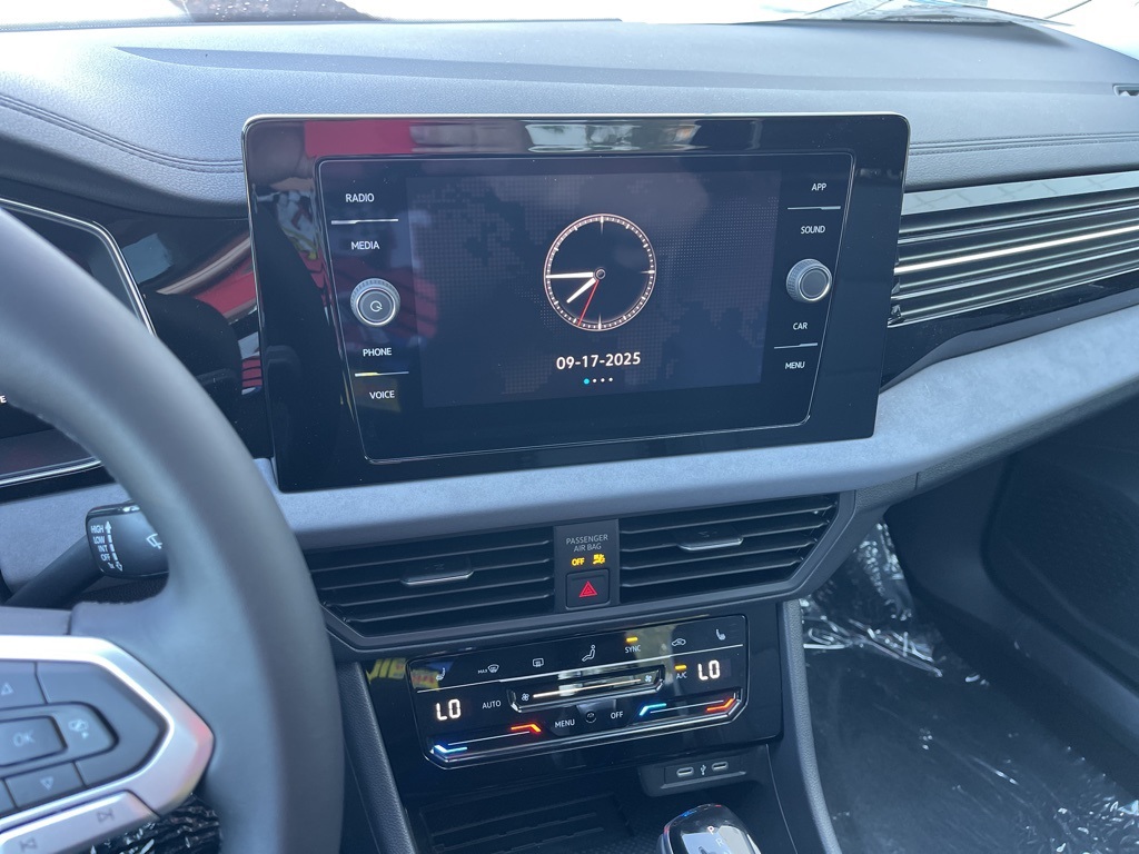 2025 Volkswagen Jetta 1.5T SE photo 6