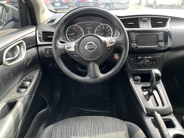 2018 Nissan Sentra S photo 16