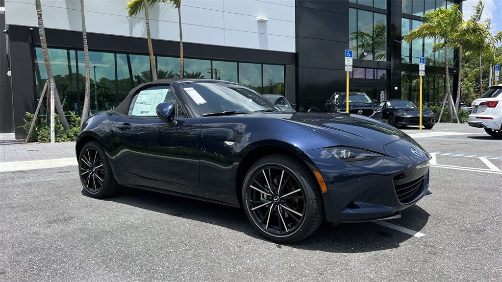 2025 Mazda MX-5 Miata Miata Grand Touring photo 5