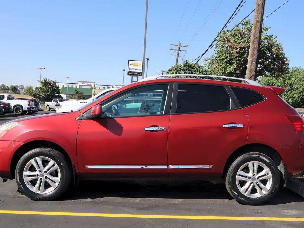 2013 Nissan Rogue SV photo 4