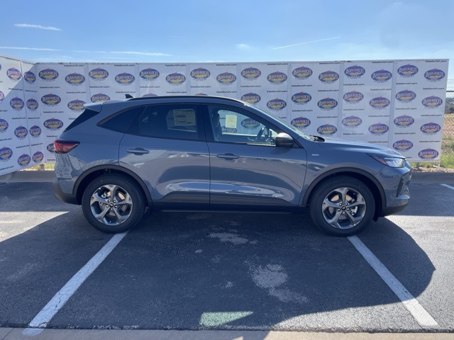 2026 Ford Escape ST-Line's photo