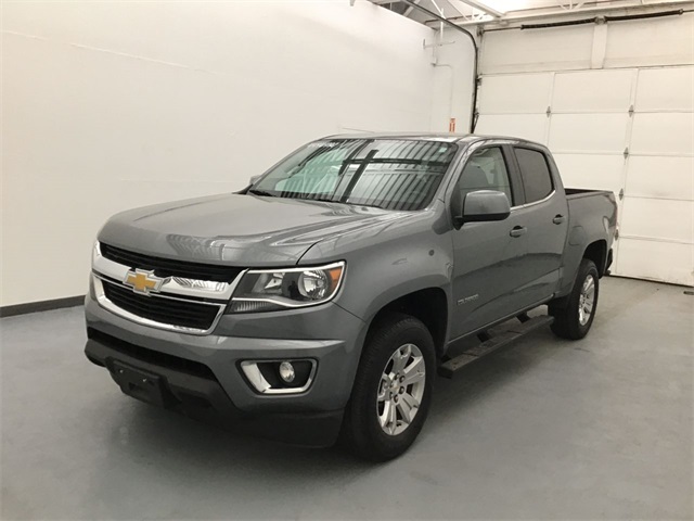 2018 Chevrolet Colorado LT photo 2