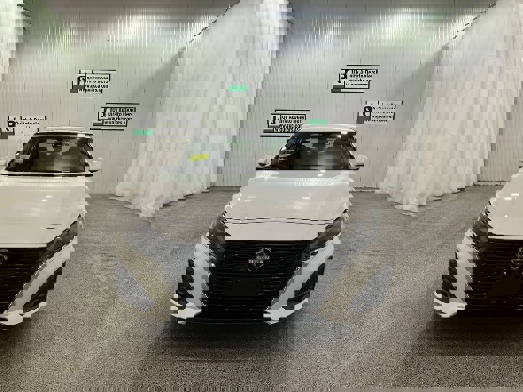 2025 Nissan Altima SV photo 2