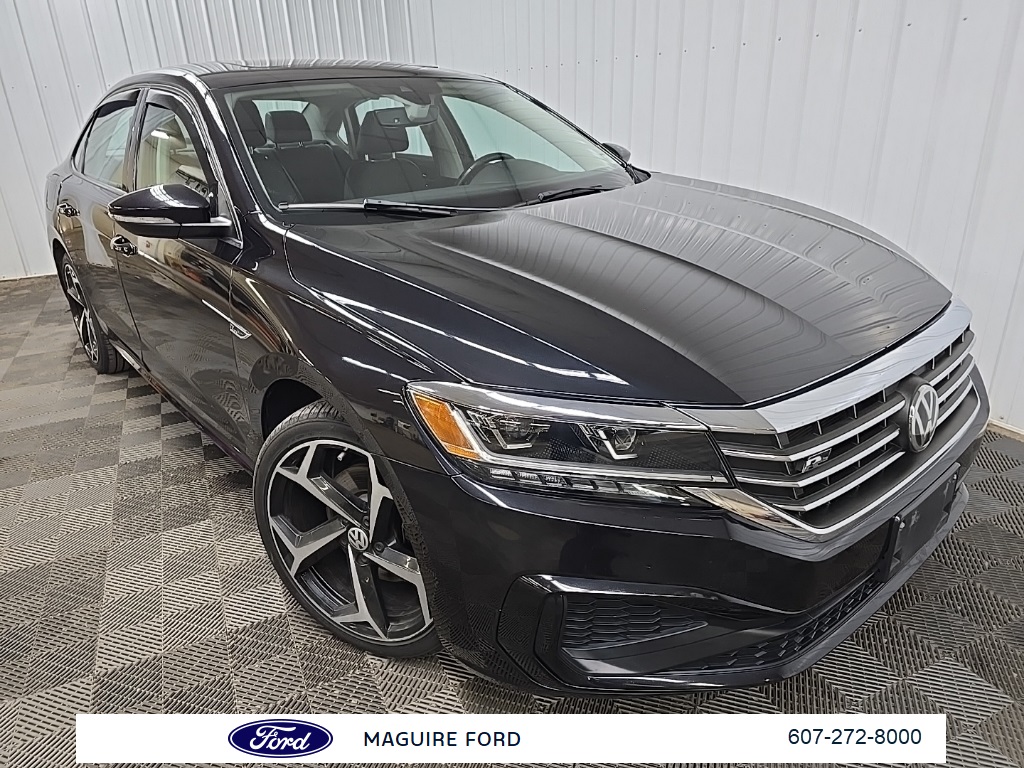 2020 Volkswagen Passat 2.0T R-Line photo 6