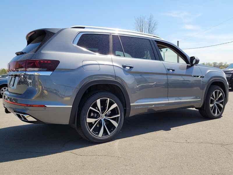2025 Toyota RAV4 SEL Premium R-Line photo 2