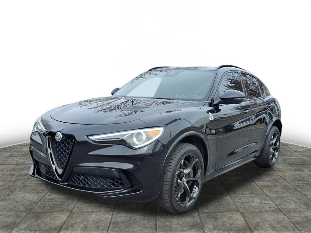 2022 Alfa Romeo Stelvio Quadrifoglio's photo