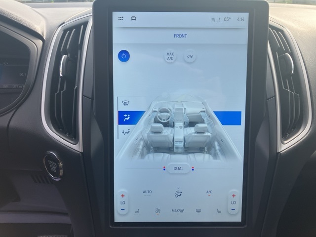 2024 Ford Edge SEL photo 23
