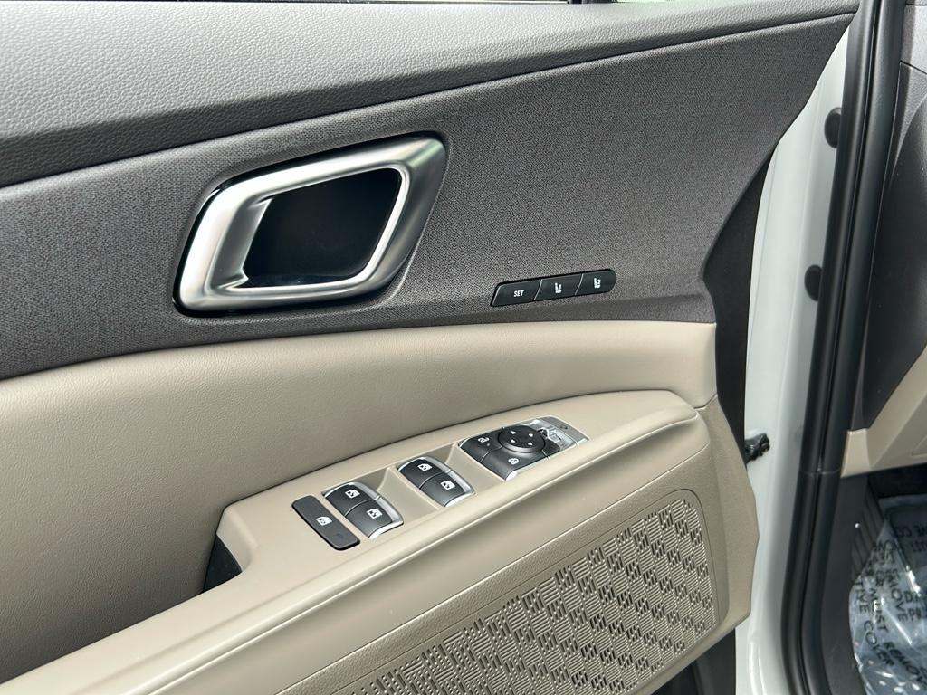 2026 Kia Carnival EX photo 14