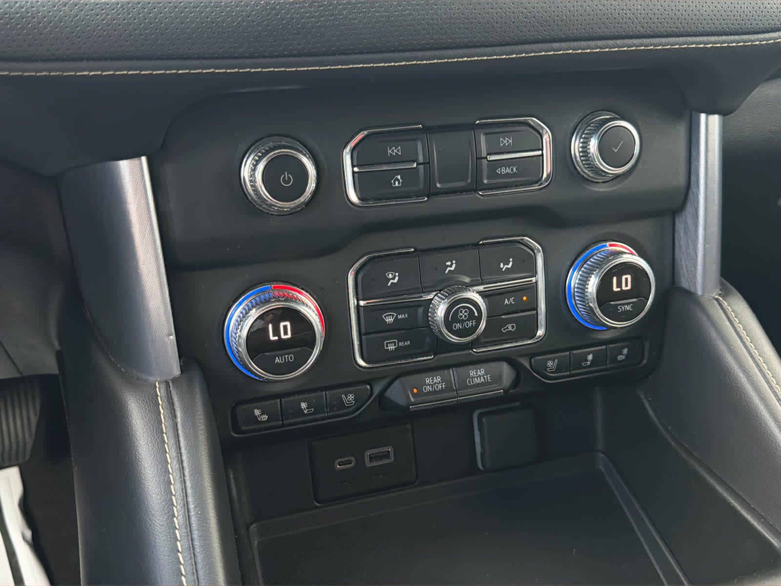 2021 Gmc Yukon SLT photo 22