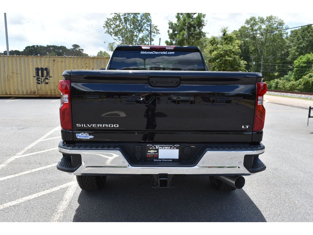 2025 Chevrolet Silverado 2500HD LT photo 4