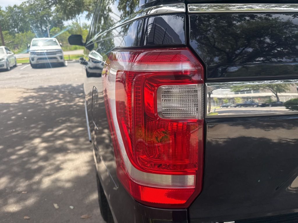 2021 Ford Expedition MAX XLT photo 26