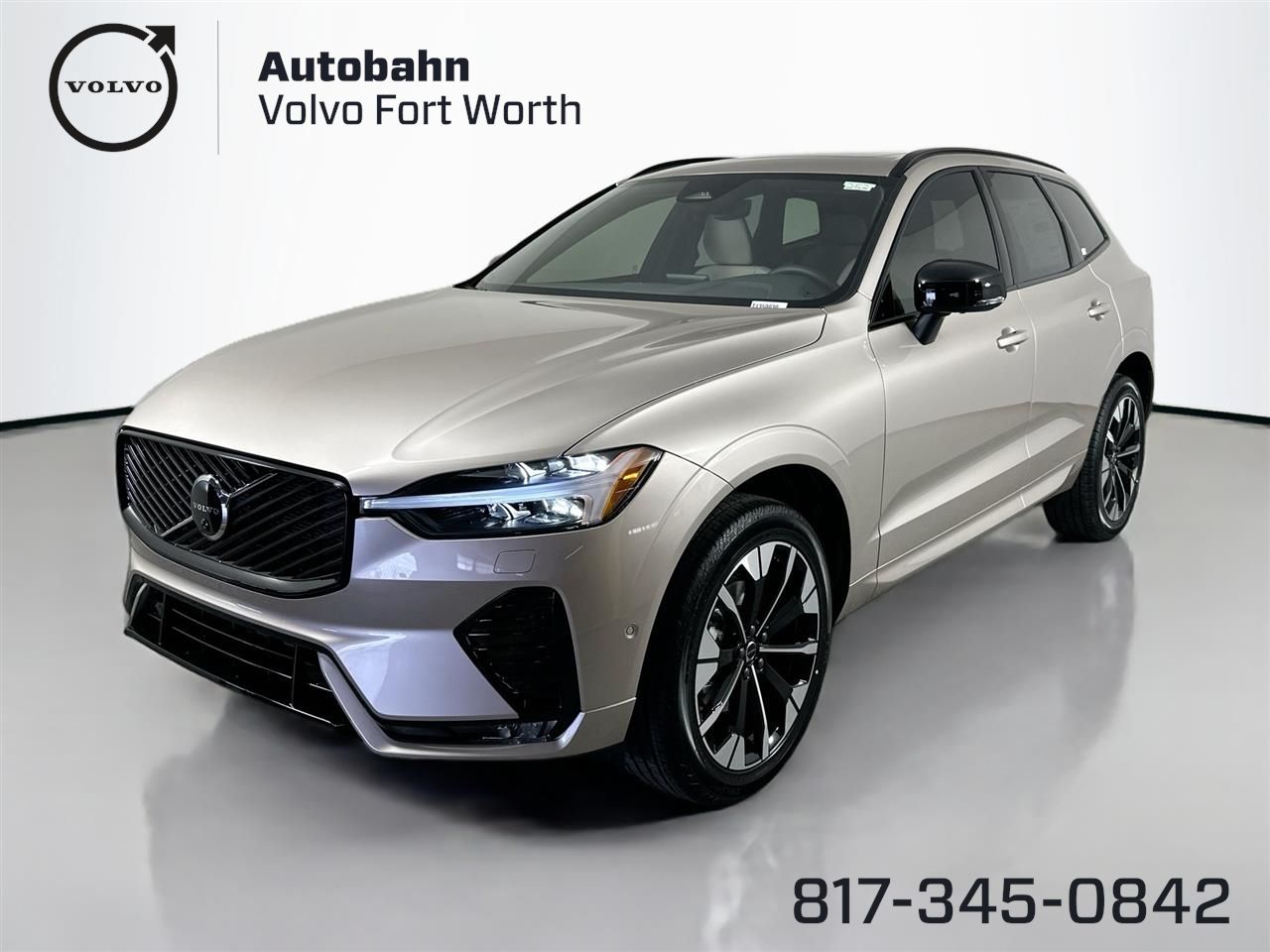 2026 Volvo XC60 Plus's photo