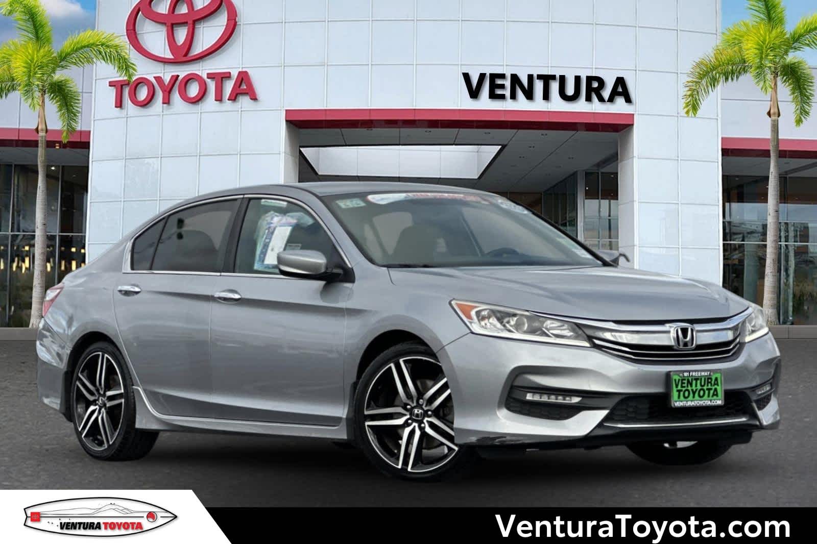 2017 Honda Accord Sport SE's photo