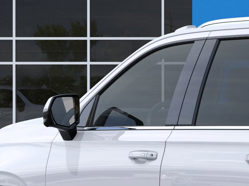 2025 Chevrolet Suburban LT photo 11