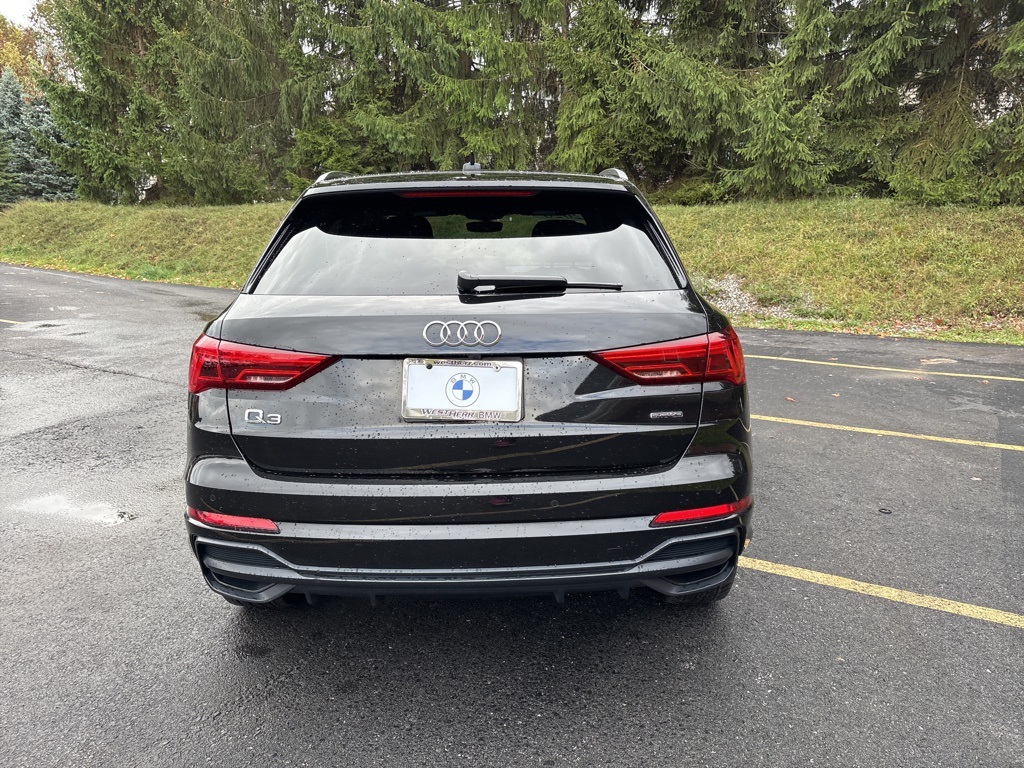 2020 Audi Q3 45 TFSI S line Premium photo 4