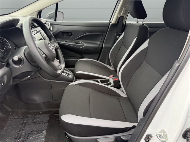 2025 Nissan Versa 1.6 S photo 10