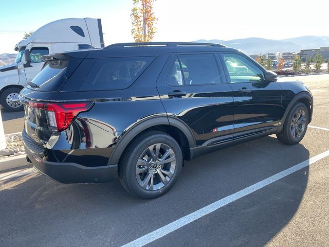 2026 Ford Explorer photo 2