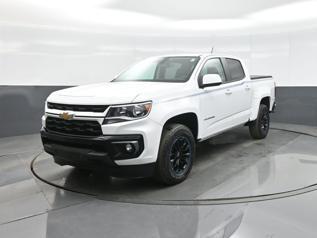 2022 Chevrolet Colorado LT photo 2