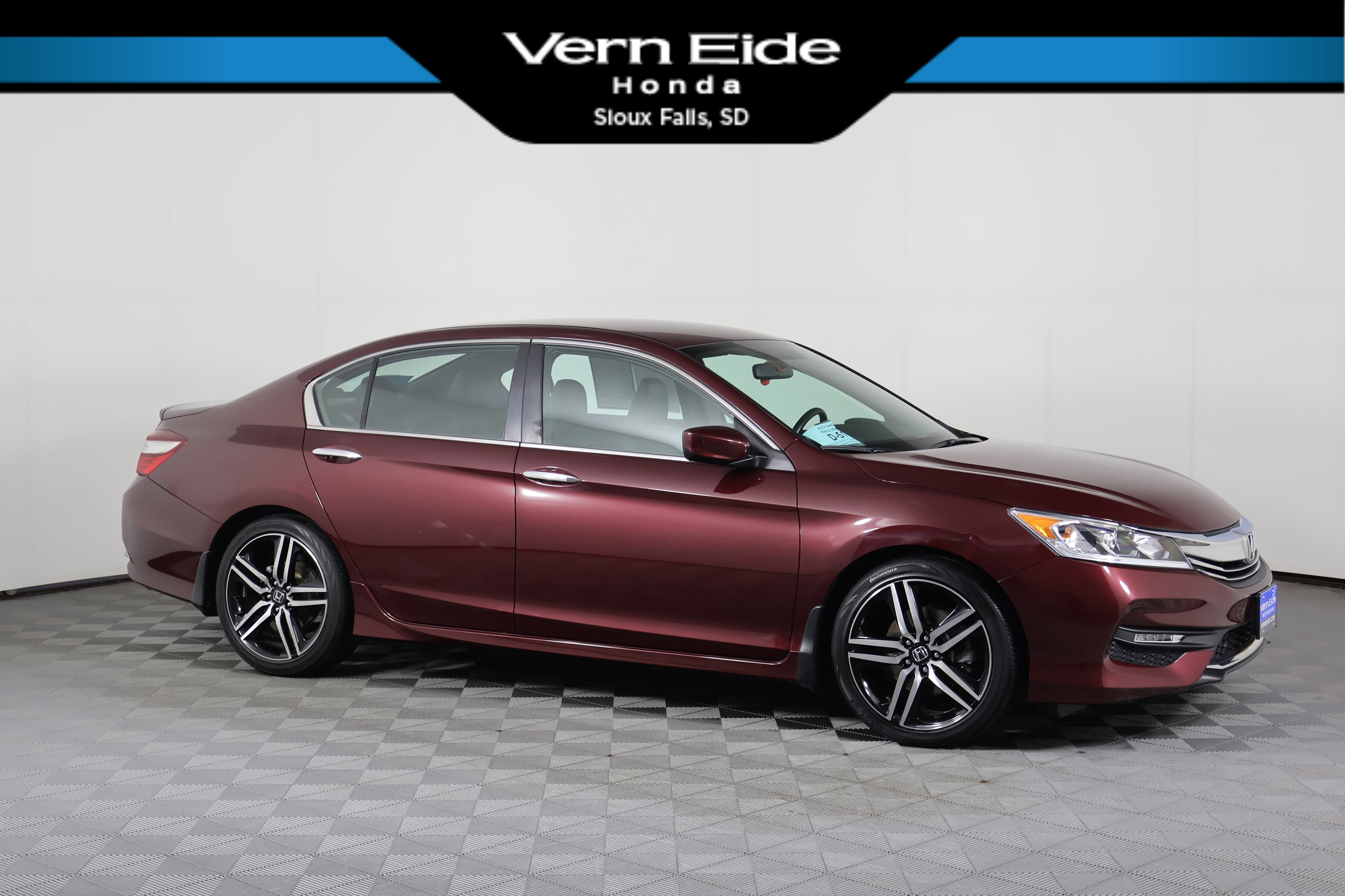 2017 Honda Accord Sport's photo