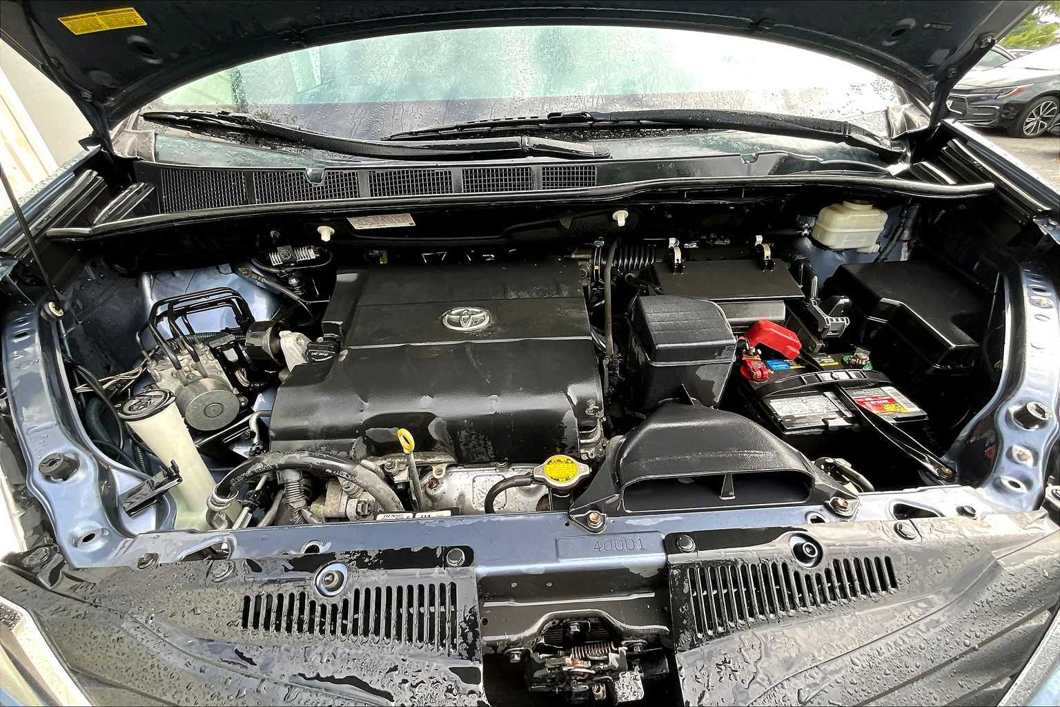 2014 Toyota Sienna LE photo 30
