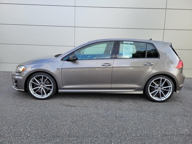 2017 Volkswagen Golf R 4Motion photo 2