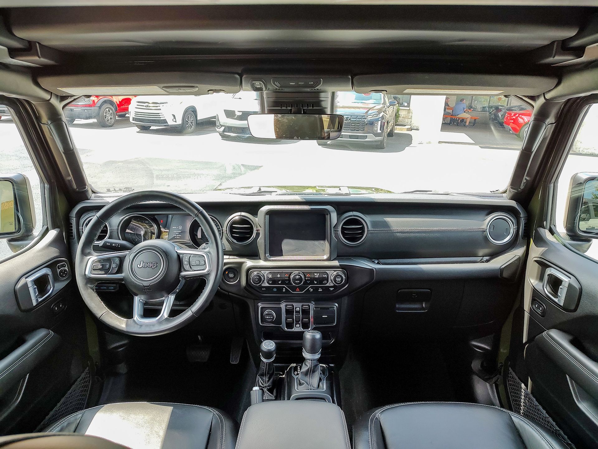 2021 Jeep Wrangler Unlimited Sahara 4xe photo 2