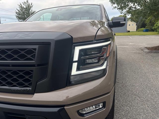 2023 Nissan Titan PRO-4X photo 9