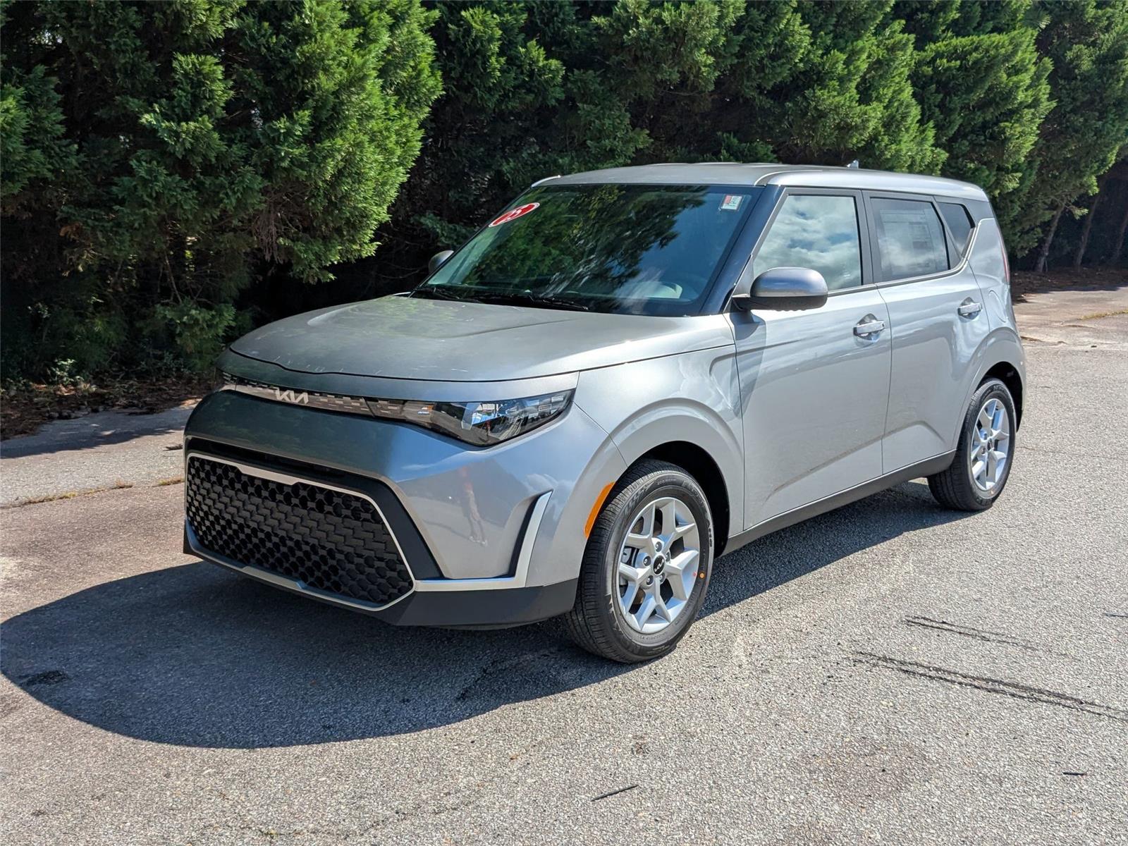 2025 Kia Soul S's photo