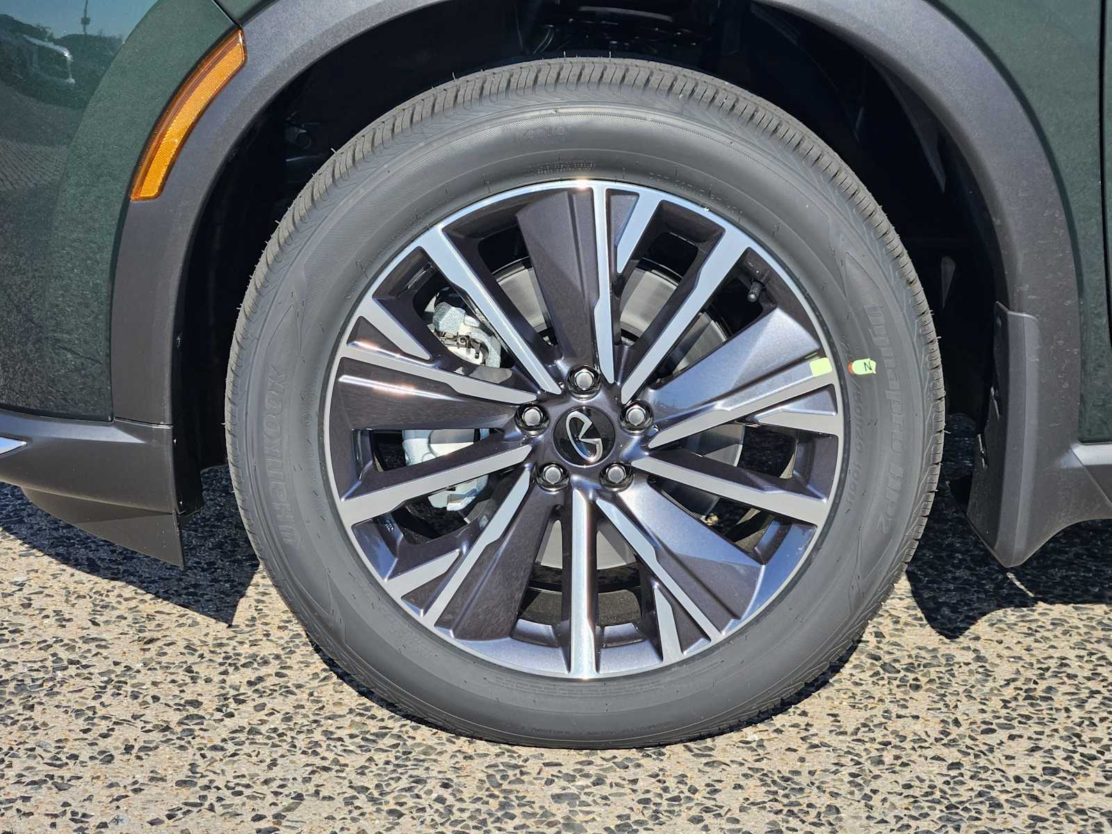 2026 Infiniti QX60 Luxe photo 5