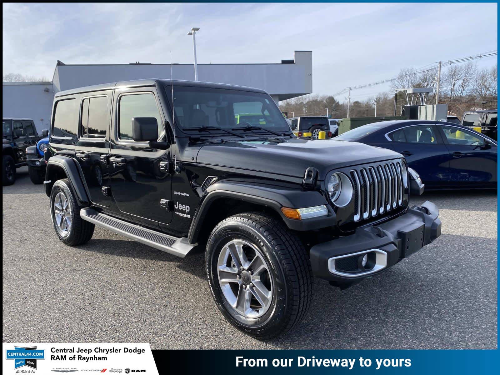 2022 Jeep Wrangler Unlimited Sahara's photo