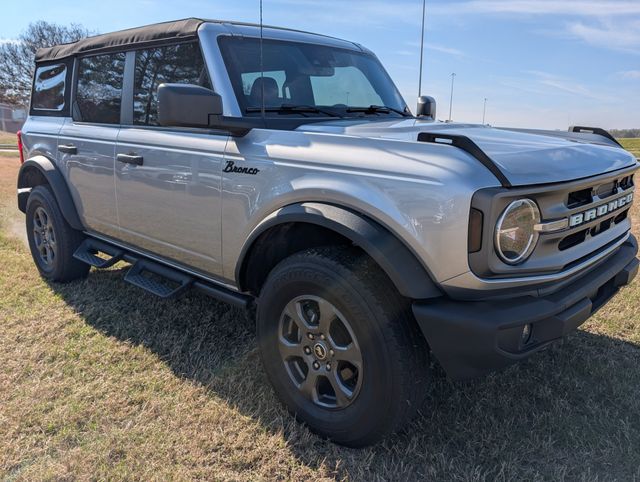 2023 Ford Bronco 4-Door Big Bend's photo