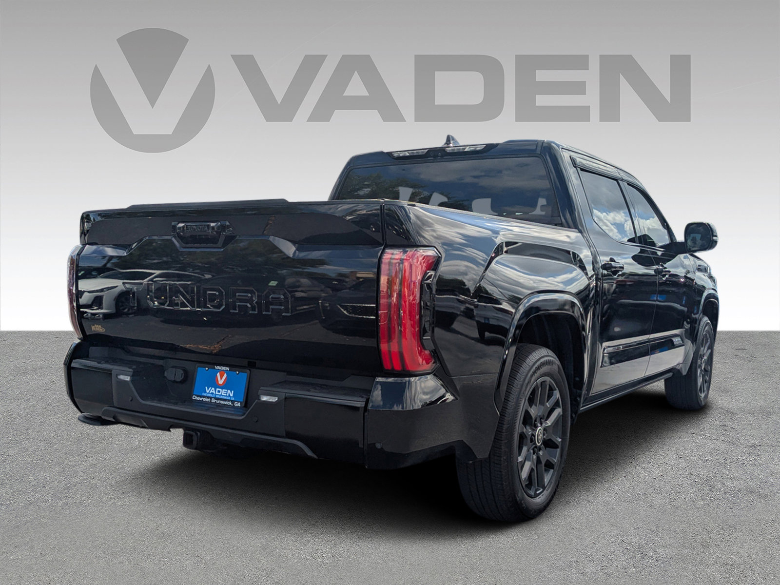 2022 Toyota Tundra Platinum photo 9