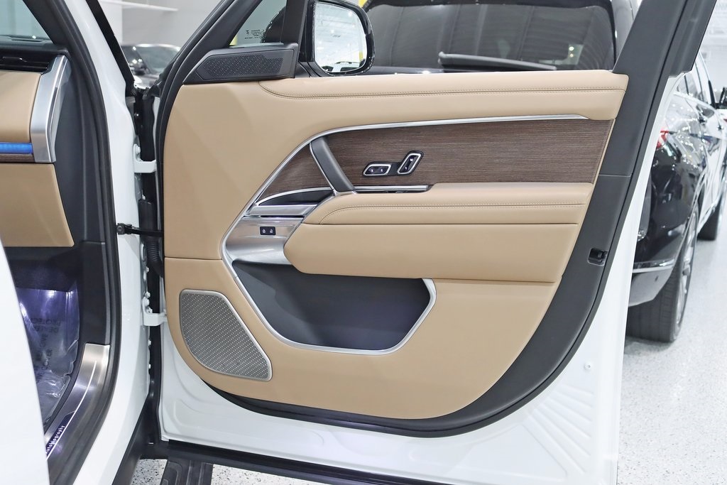 2024 Land Rover Range Rover Autobiography photo 36