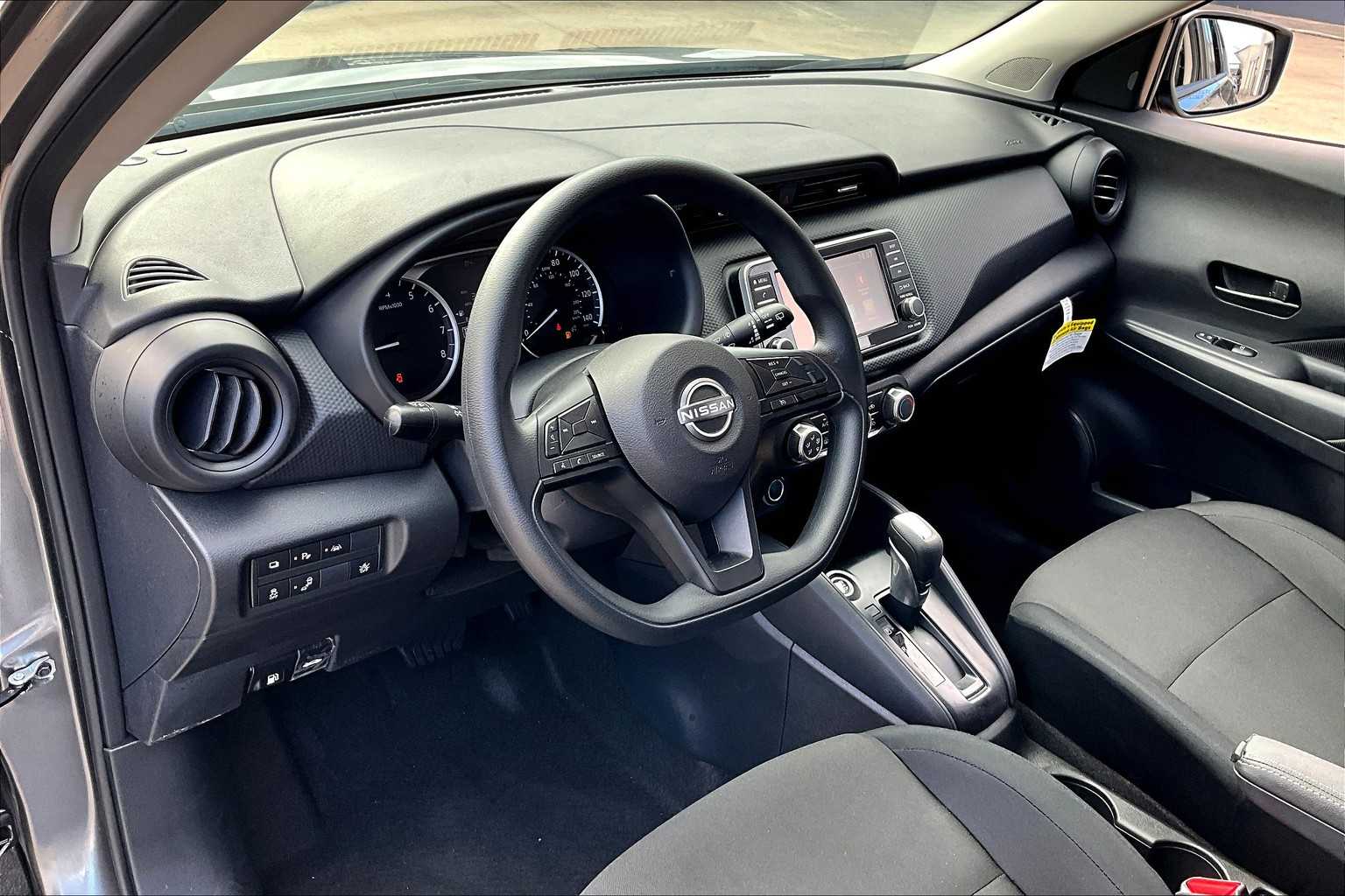 2024 Nissan Kicks S photo 15