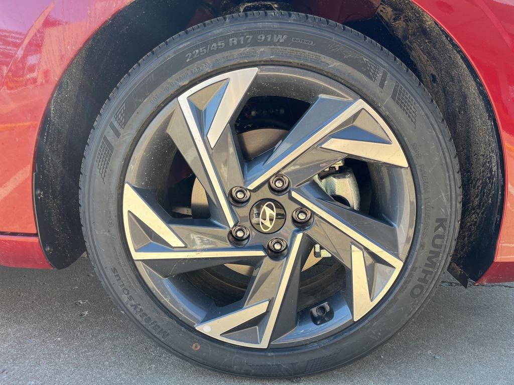 2025 Hyundai Elantra SEL Sport photo 4