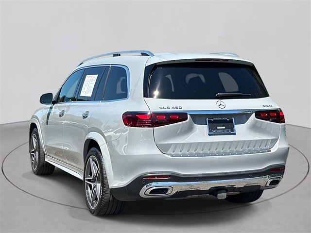 2024 Mercedes Benz GLS 450 4MATIC photo 3