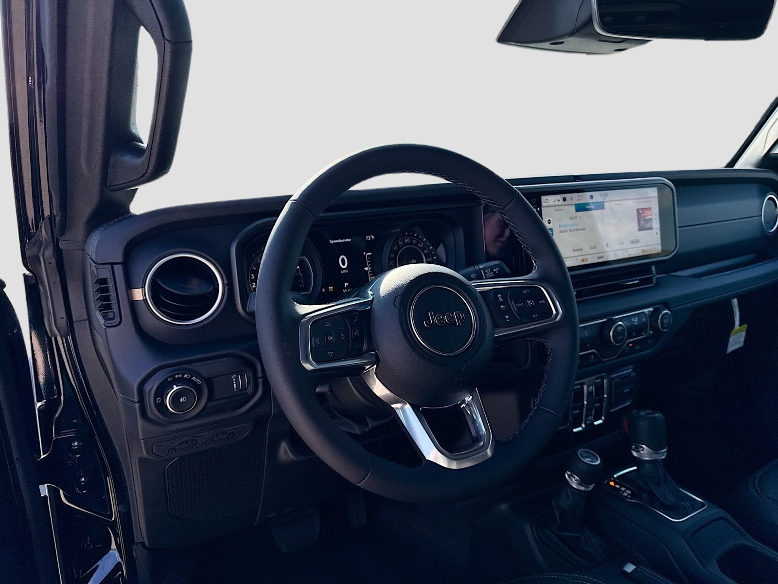 2025 Jeep Wrangler Sahara photo 7