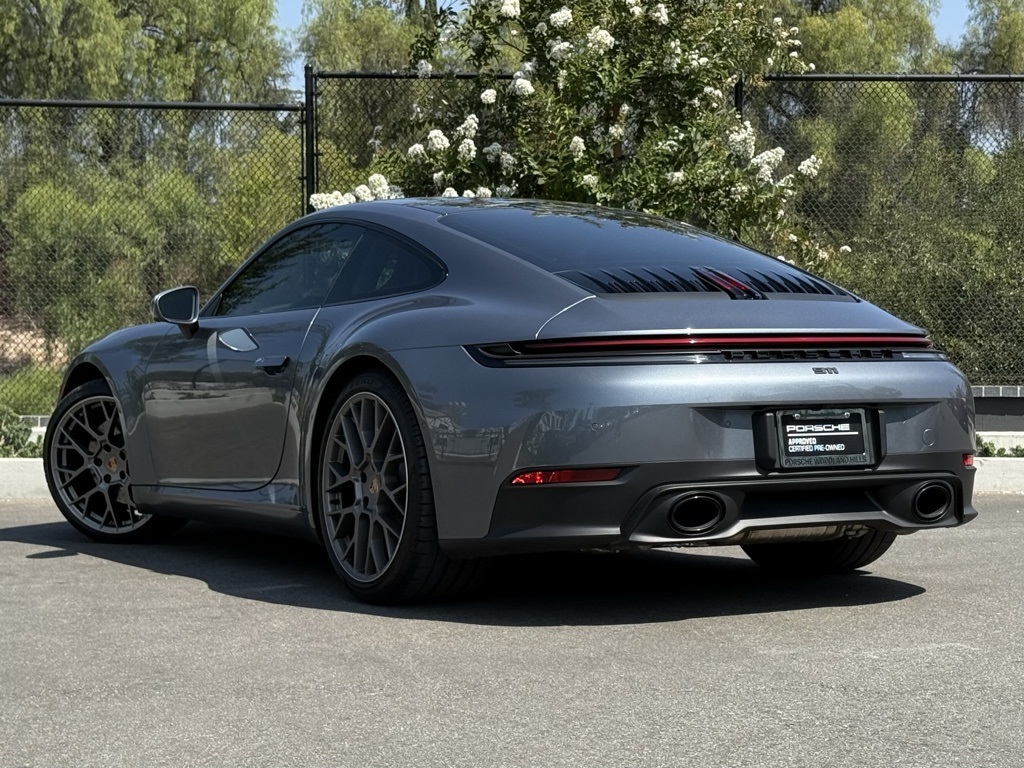 2025 Porsche 911 photo 3