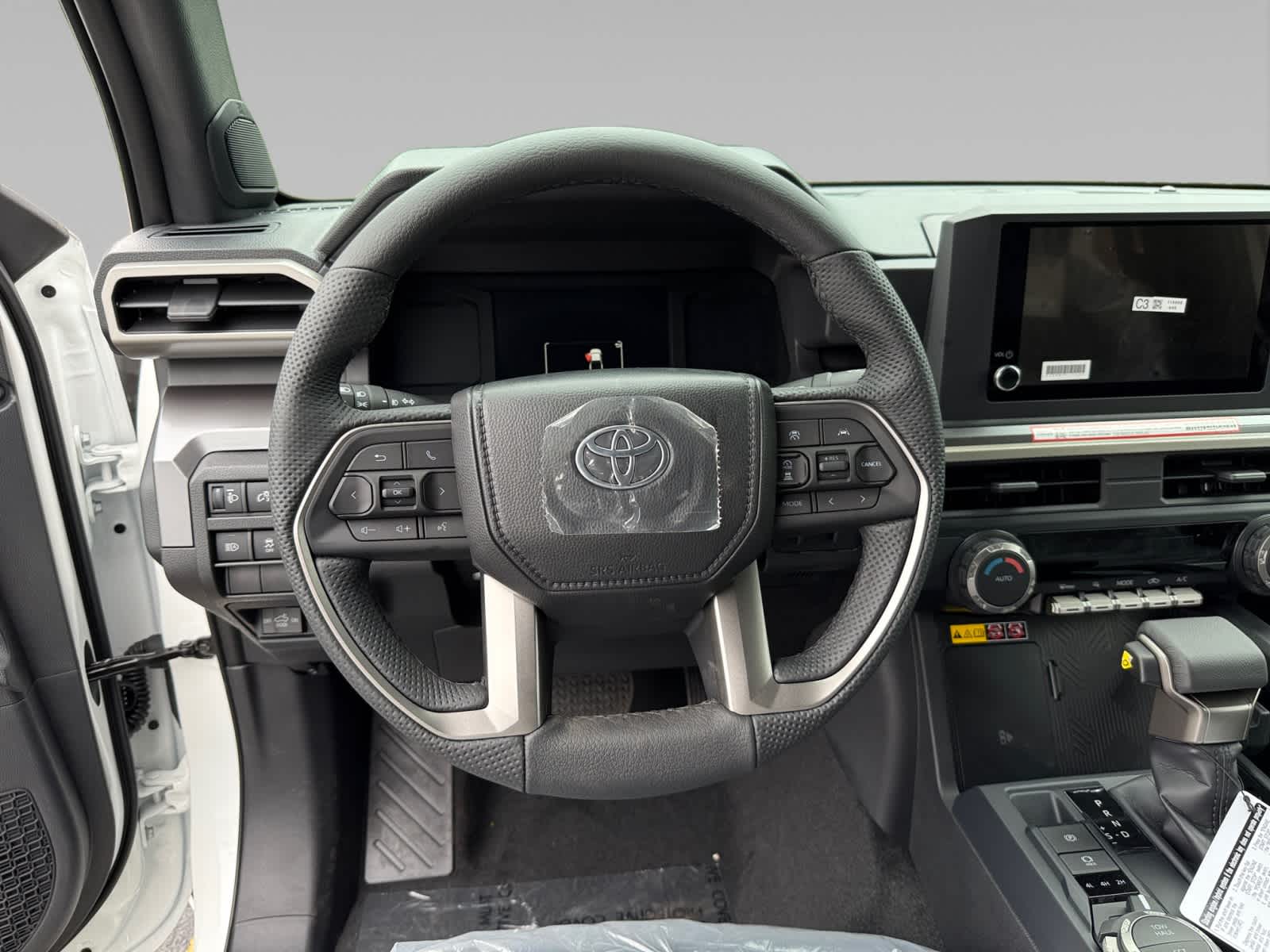 2025 Toyota Tacoma SR5 4x4 Double Cab photo 12