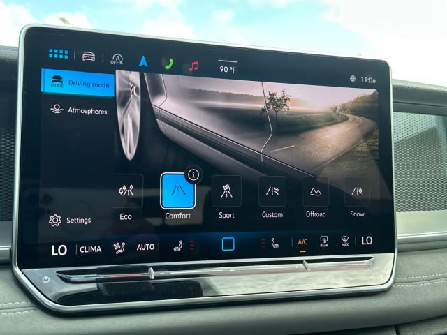 2025 Volkswagen Tiguan SE photo 45