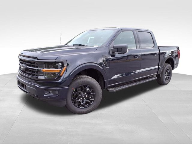 2025 Ford F-150 XLT photo 2