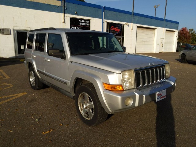 2010 Jeep Commander Sport Utility 4D
