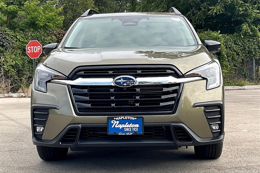 2025 Subaru Ascent Limited photo 2
