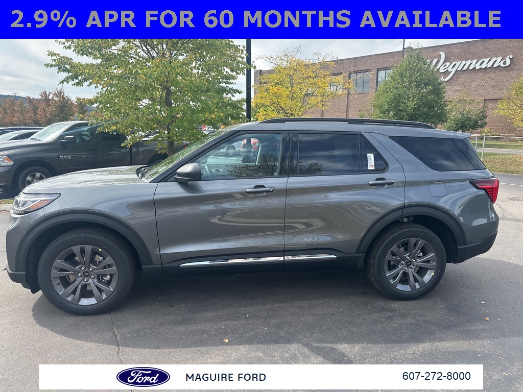 2025 Ford Explorer photo 6