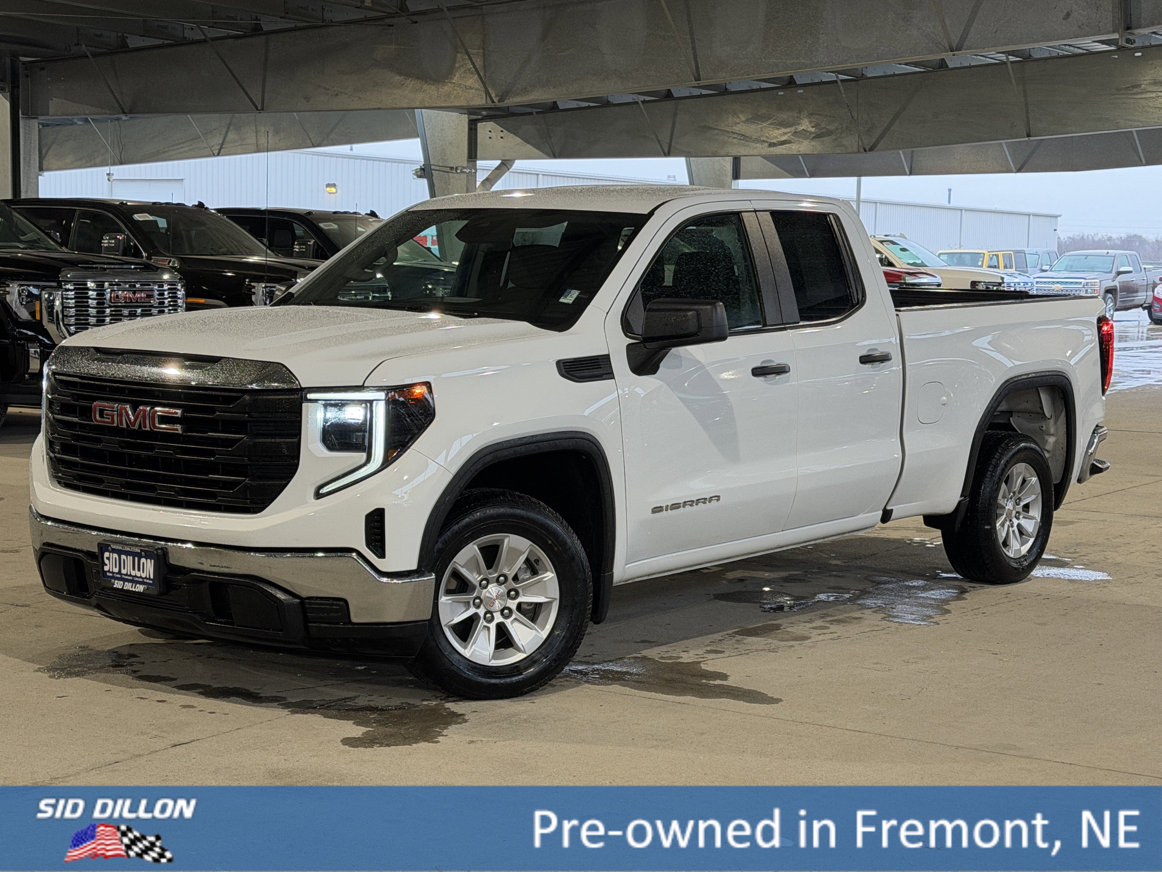 2023 GMC Sierra 1500 Pro's photo