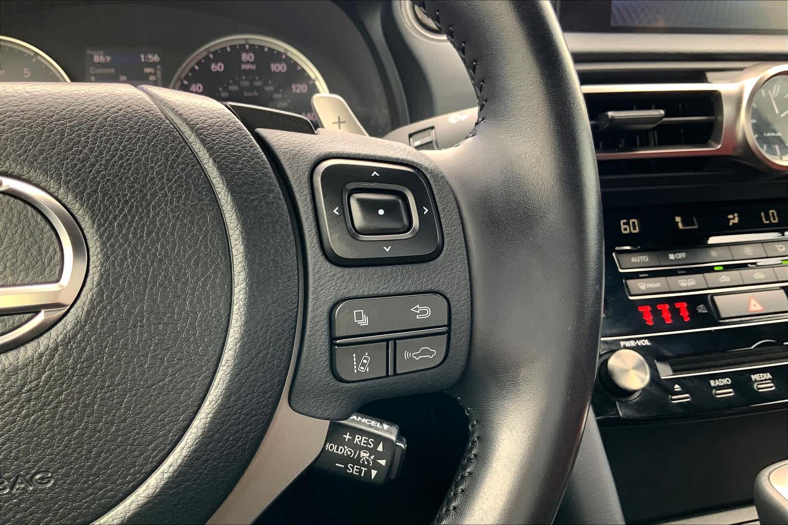2021 Lexus IS 300 photo 22
