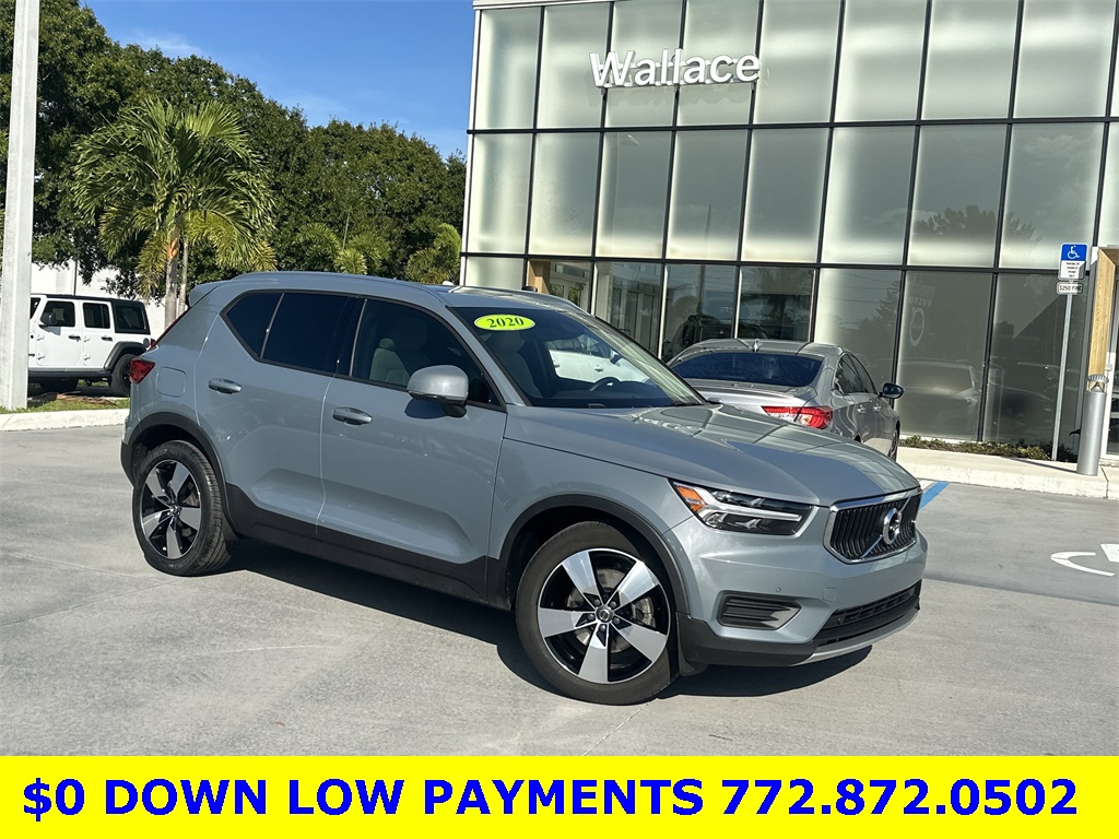 2020 Volvo XC40 Momentum