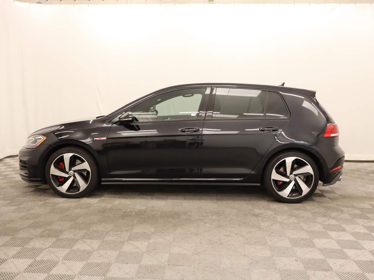 3VW5T7AU0LM001218