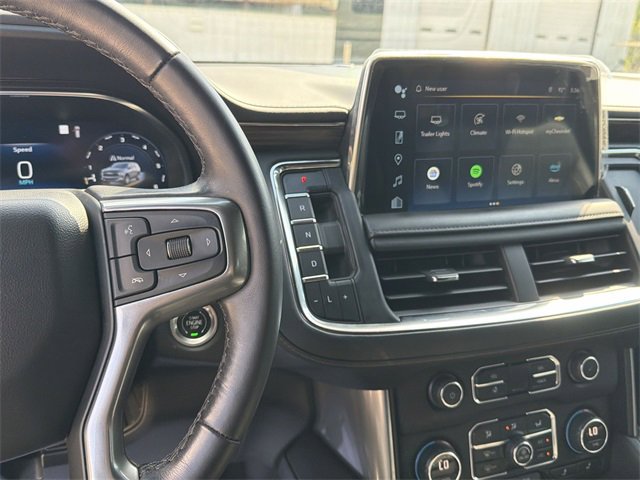 2023 Chevrolet Suburban LT photo 3